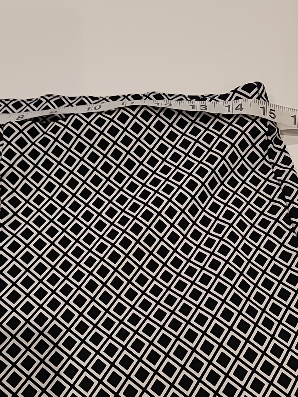 MICHAEL Michael Kors Black & White Geo-Print Woven Leggings - Picture 5 of 9